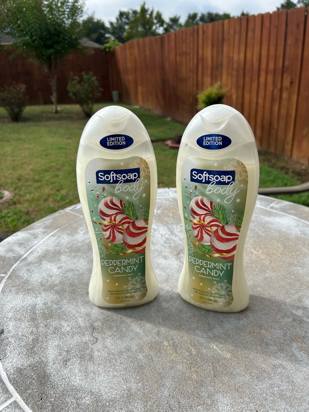 Softsoap Peppermint Candy Limited Edition Body Wash Set of 2